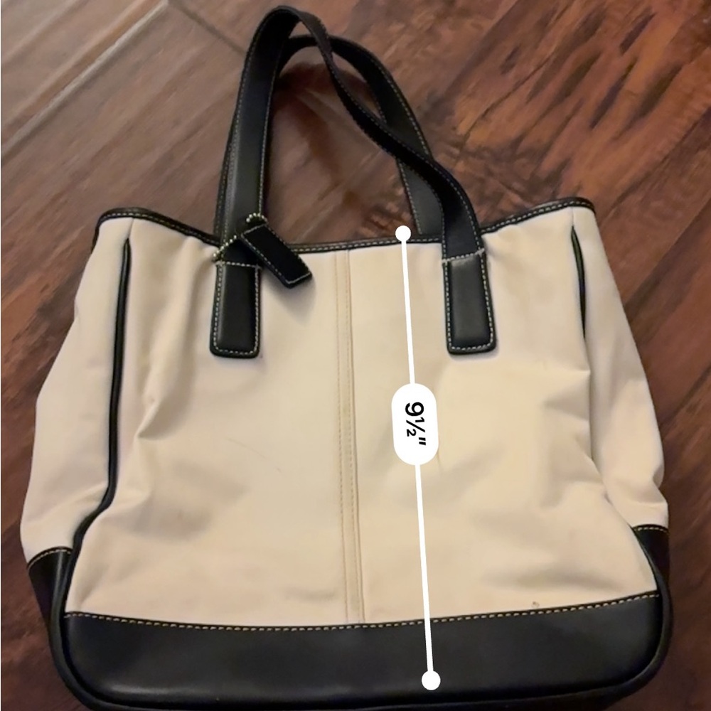 Elegant Black and Cream Tote Bag with Leather Accents - Picture 4 of 5